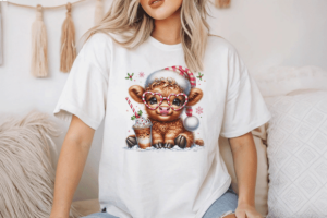 Alternative view of Christmas Highland Cow PNG