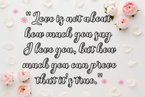 Alternative view of Kayla Outline Font