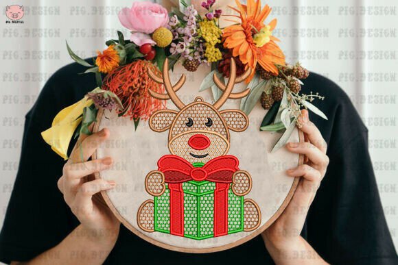 Merry Christmas Reindeer Ornament - Image 3