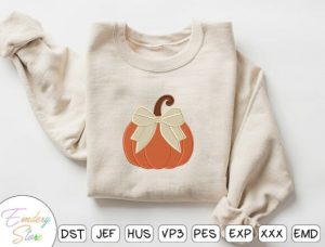 Alternative view of Pumpkin with Bow