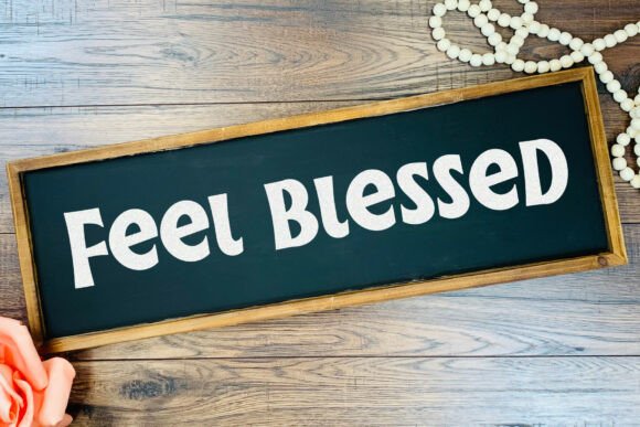 Winter Lova Font - Image 8