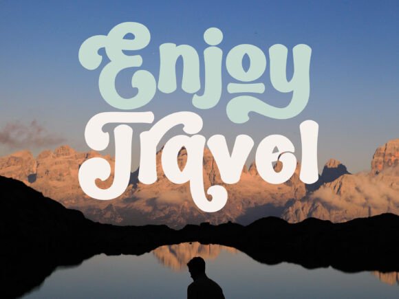 Groovy Vintage Font - Image 5