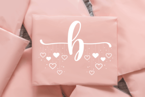 Alternative view of Heart Monogram Font