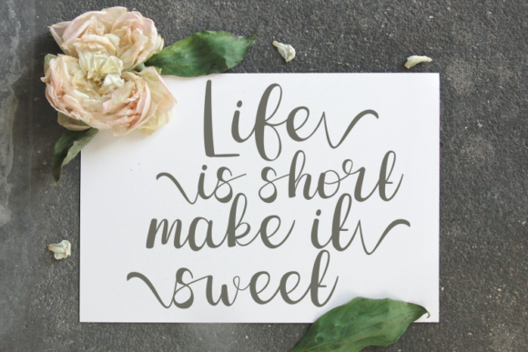 Make Wonderful Moments Font - Image 3