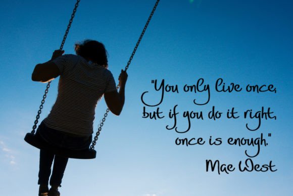 Roflag Stencil Font - Image 4